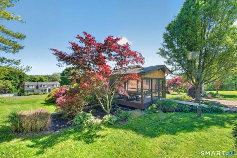 16 Apache Drive Brookfield CT 06804