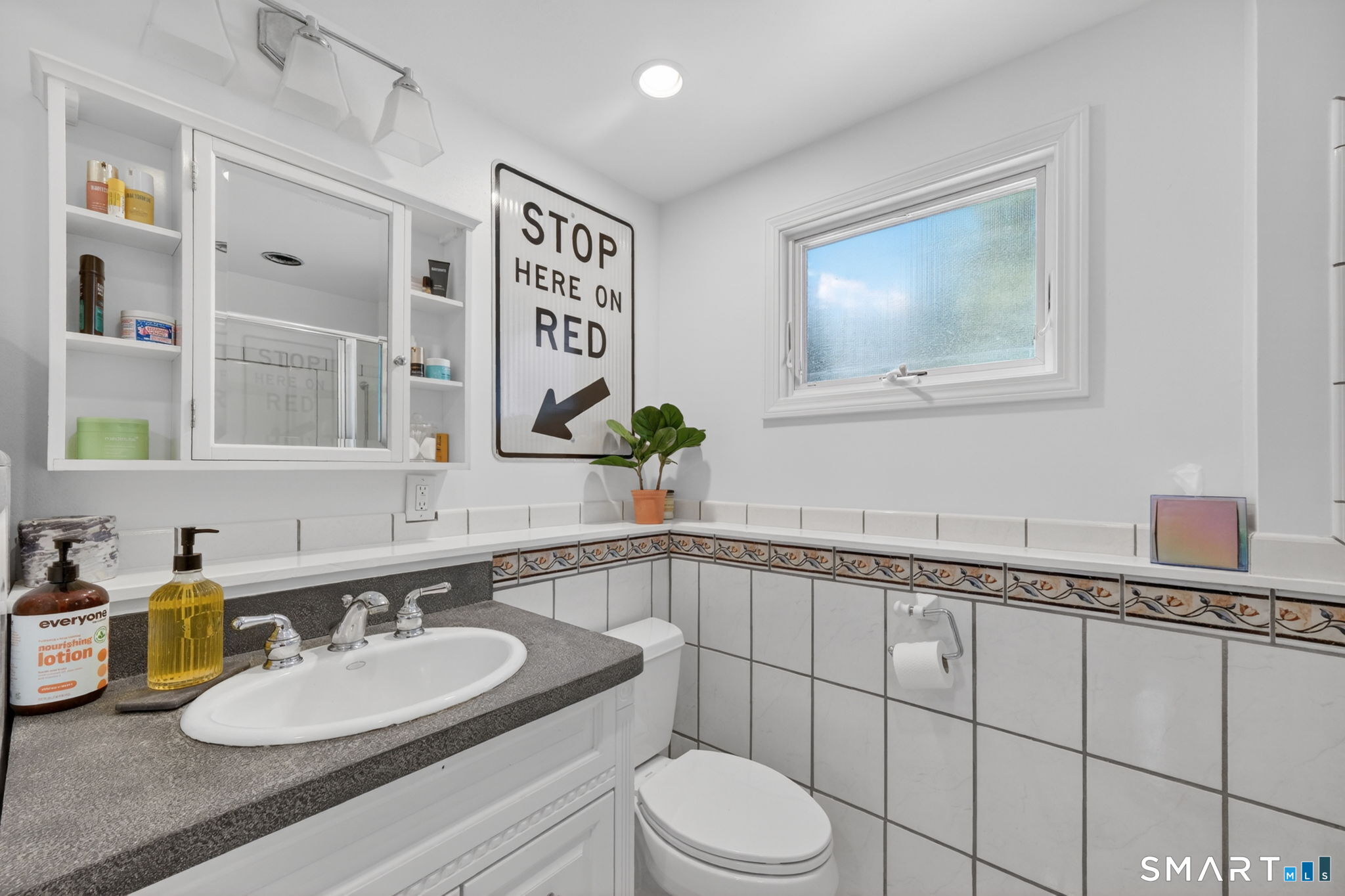 16 Apache Drive Brookfield CT 06804