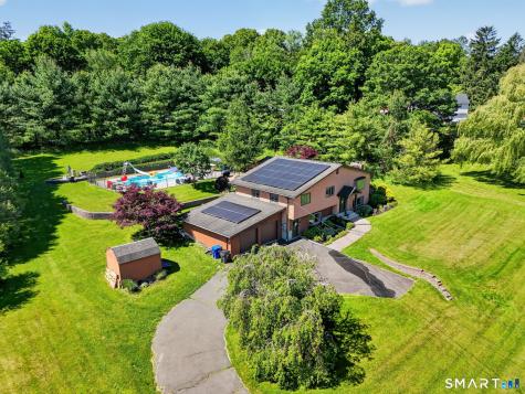 16 Apache Drive Brookfield CT 06804