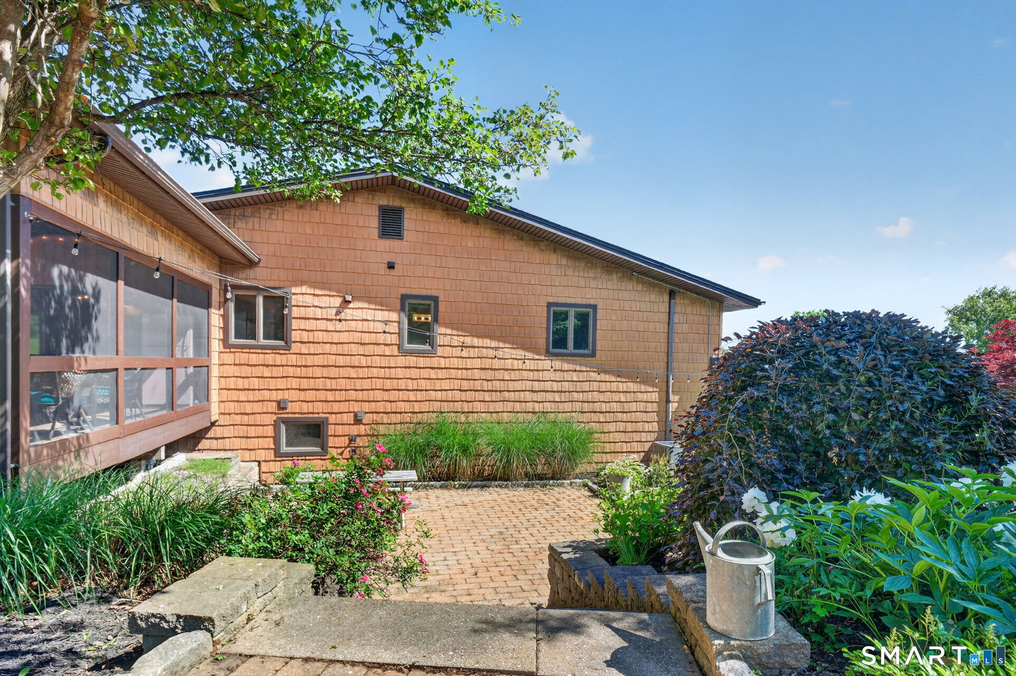 16 Apache Drive Brookfield CT 06804