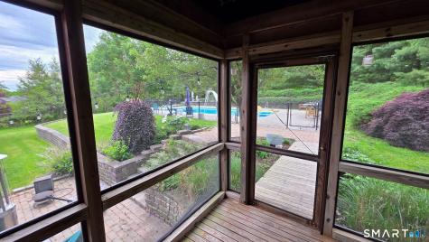 16 Apache Drive Brookfield CT 06804