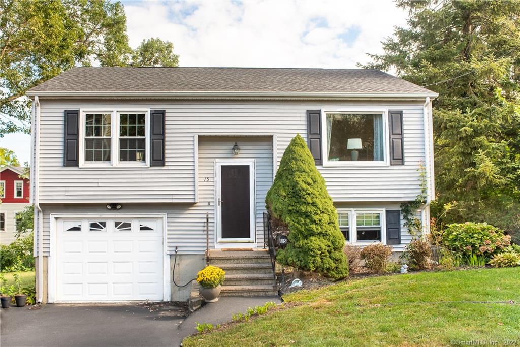 15 Huntington Avenue Shelton CT 06484