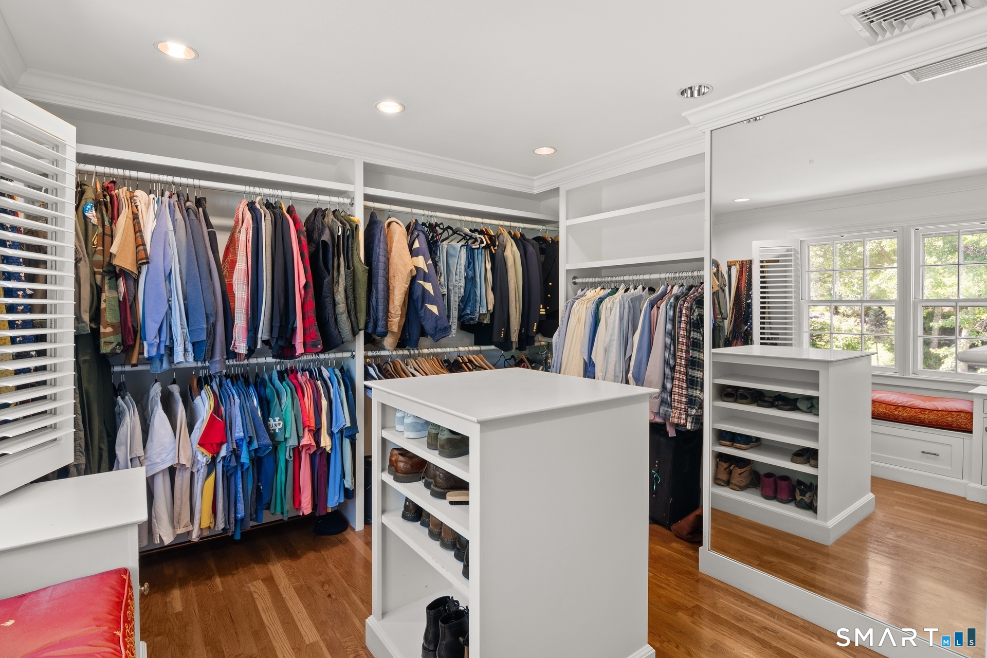 20 Gray Squirrel Drive New Canaan CT 06840