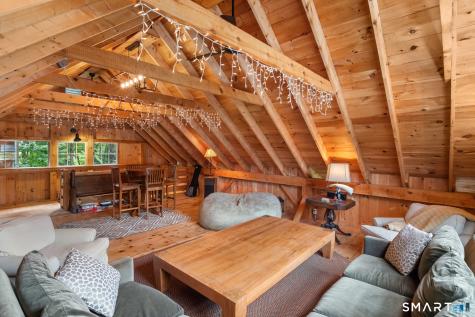 20 Gray Squirrel Drive New Canaan CT 06840