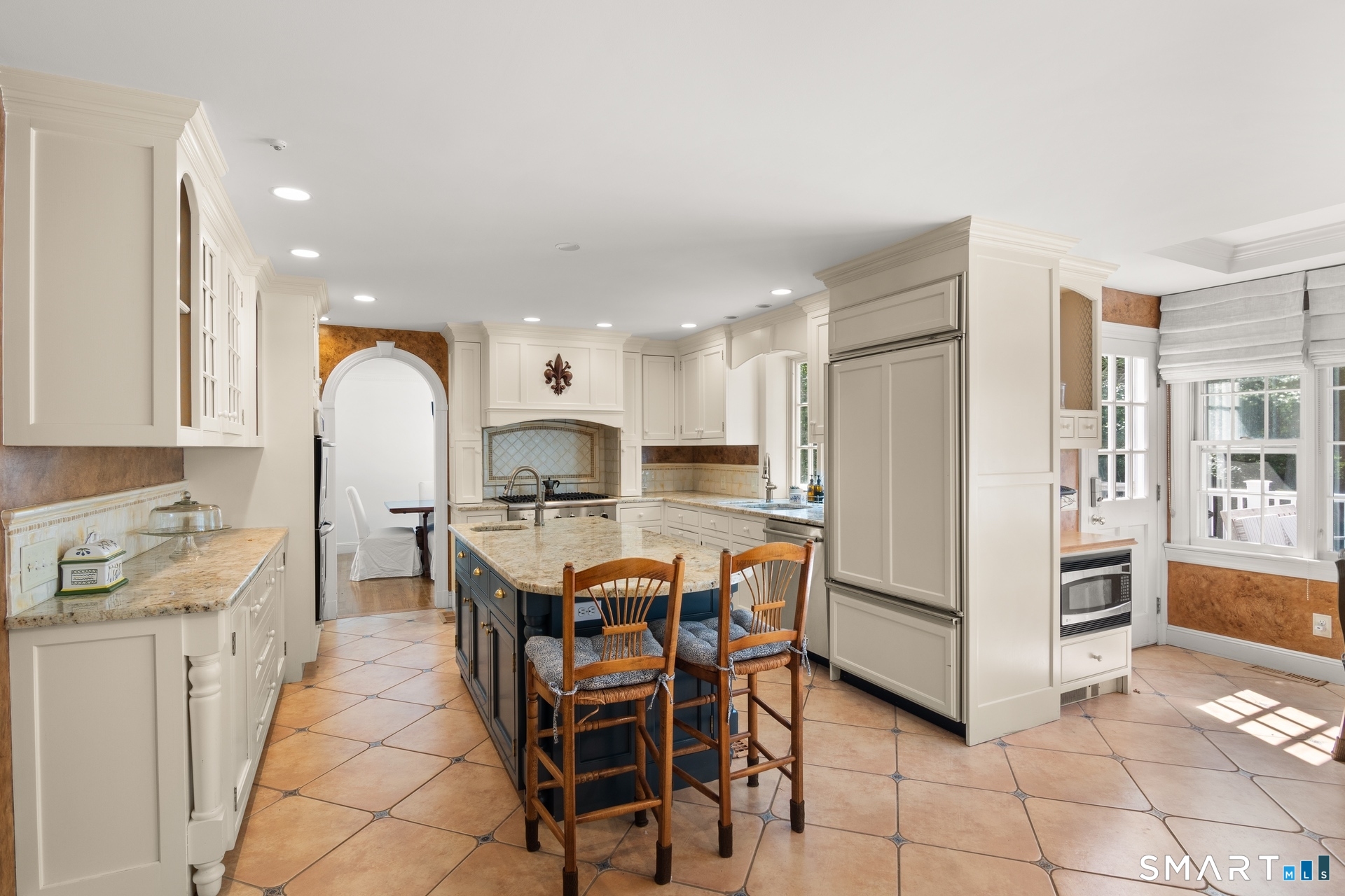 20 Gray Squirrel Drive New Canaan CT 06840