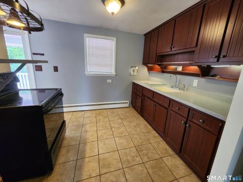42 Coventry Street Manchester CT 06042