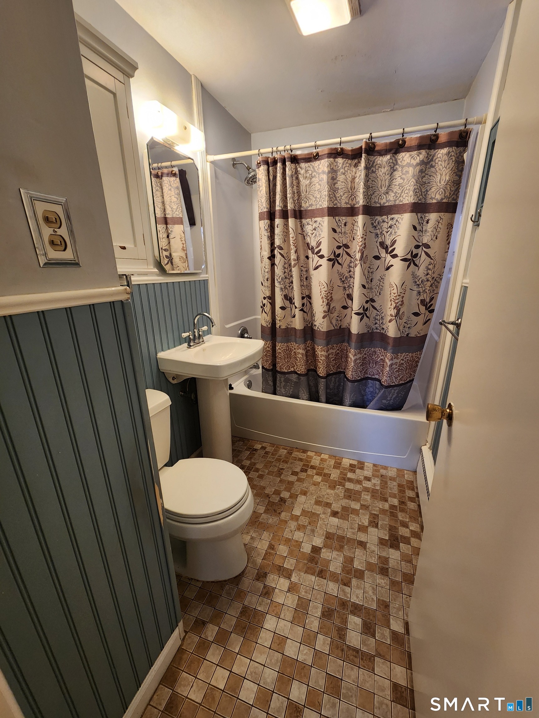 42 Coventry Street Manchester CT 06042