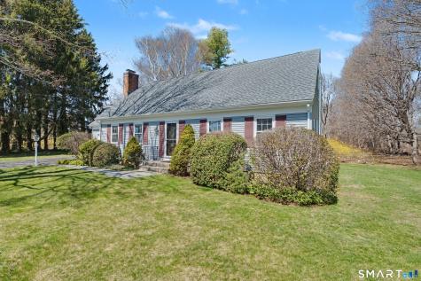 9 Sparrow Bush Lane Guilford CT 06437