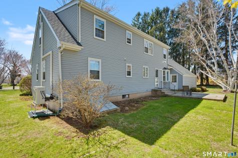 9 Sparrow Bush Lane Guilford CT 06437