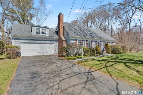 9 Sparrow Bush Lane Guilford CT 06437