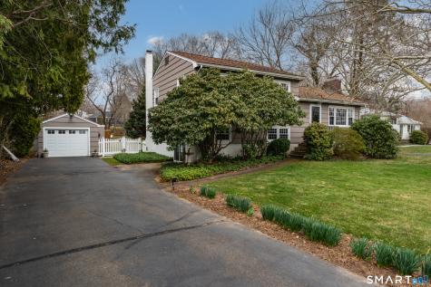 82 Raymond Road Guilford CT 06437