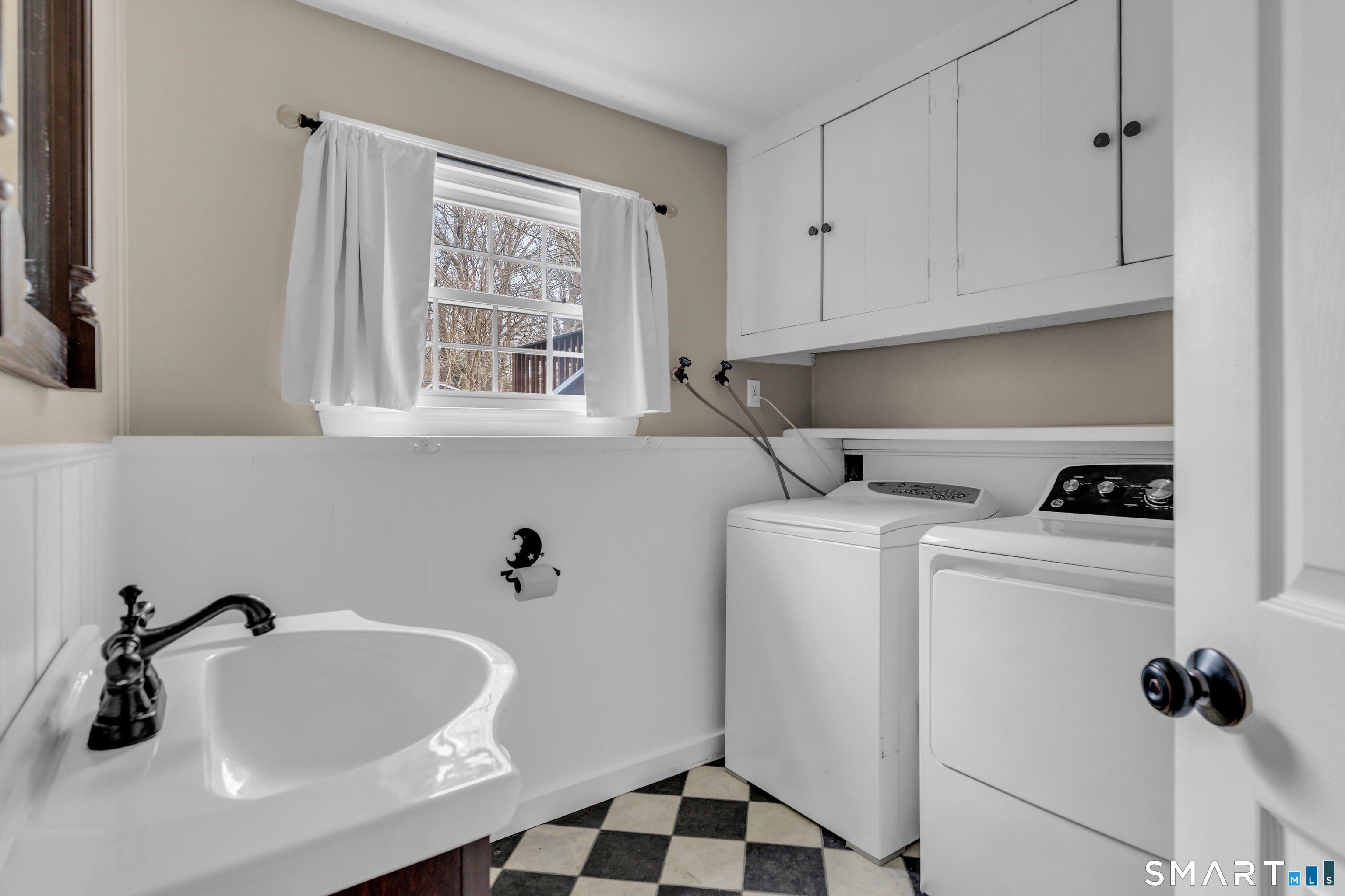 82 Raymond Road Guilford CT 06437