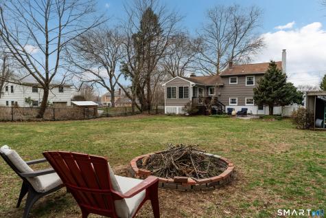 82 Raymond Road Guilford CT 06437