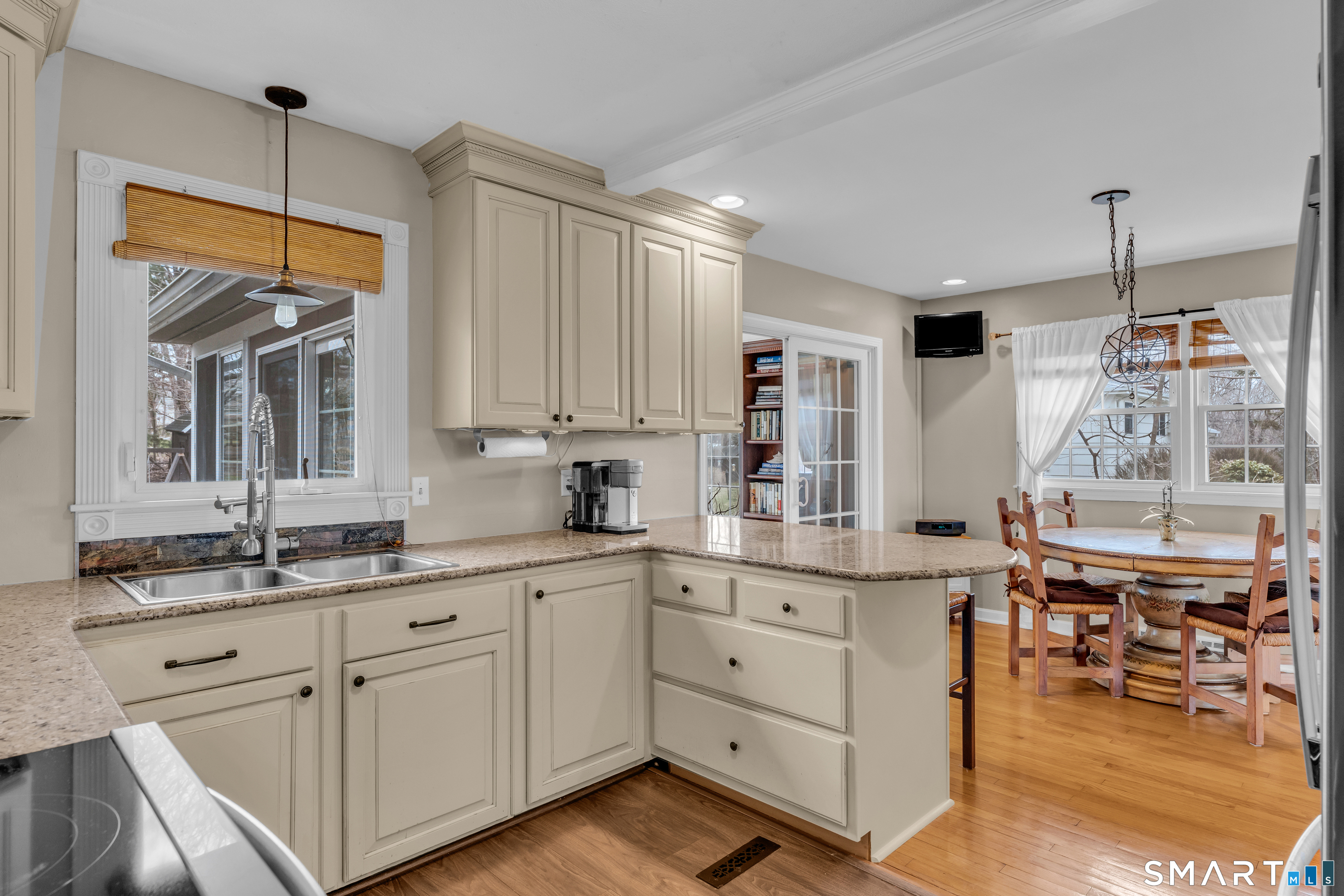 82 Raymond Road Guilford CT 06437