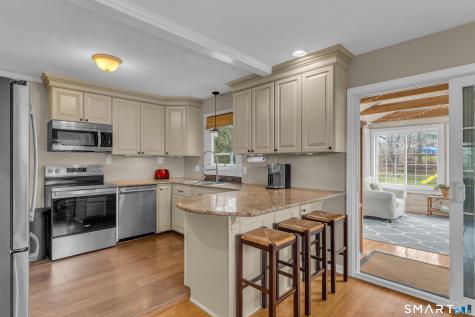 82 Raymond Road Guilford CT 06437