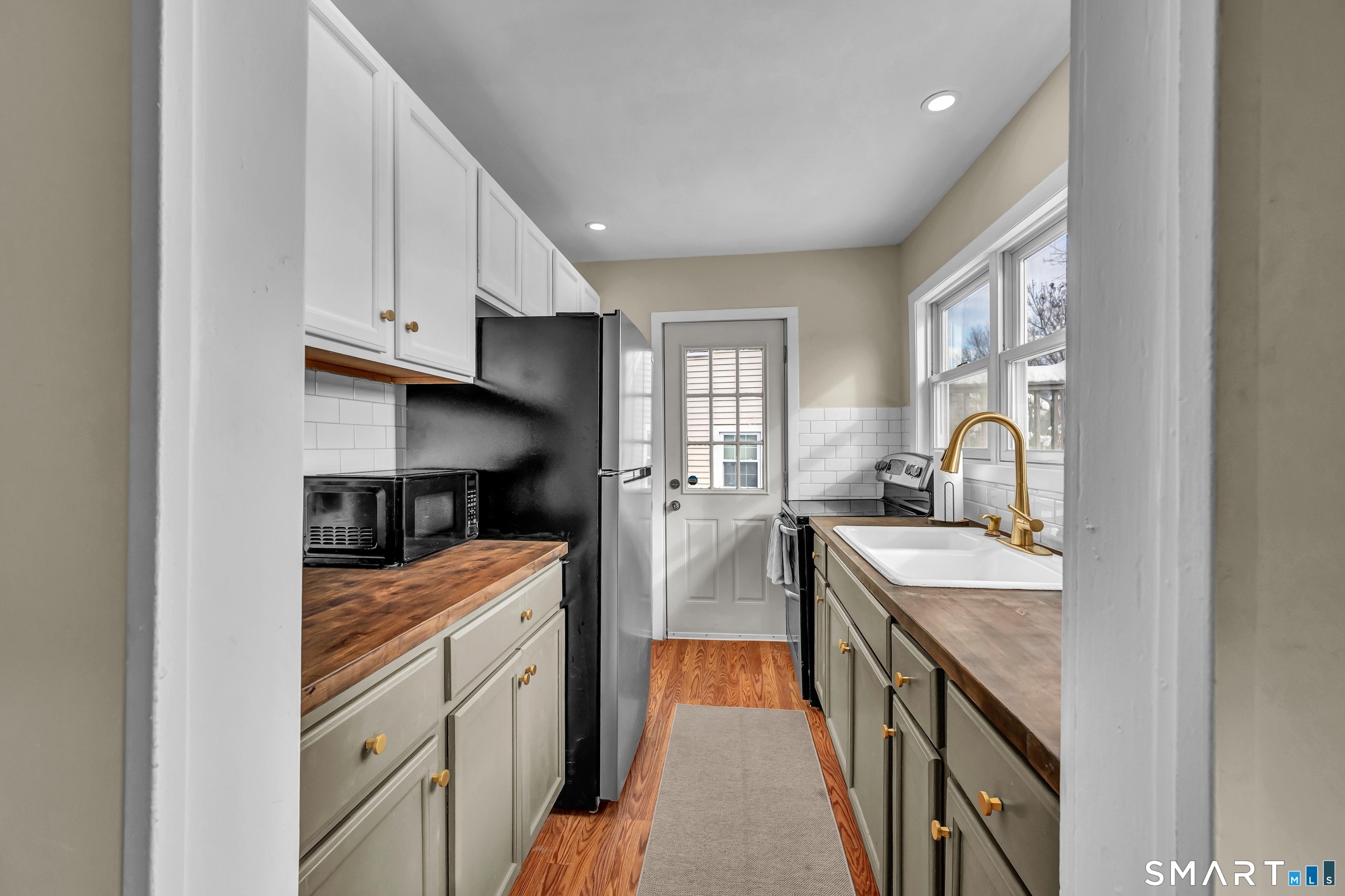 9 North Beach Drive New Fairfield CT 06812
