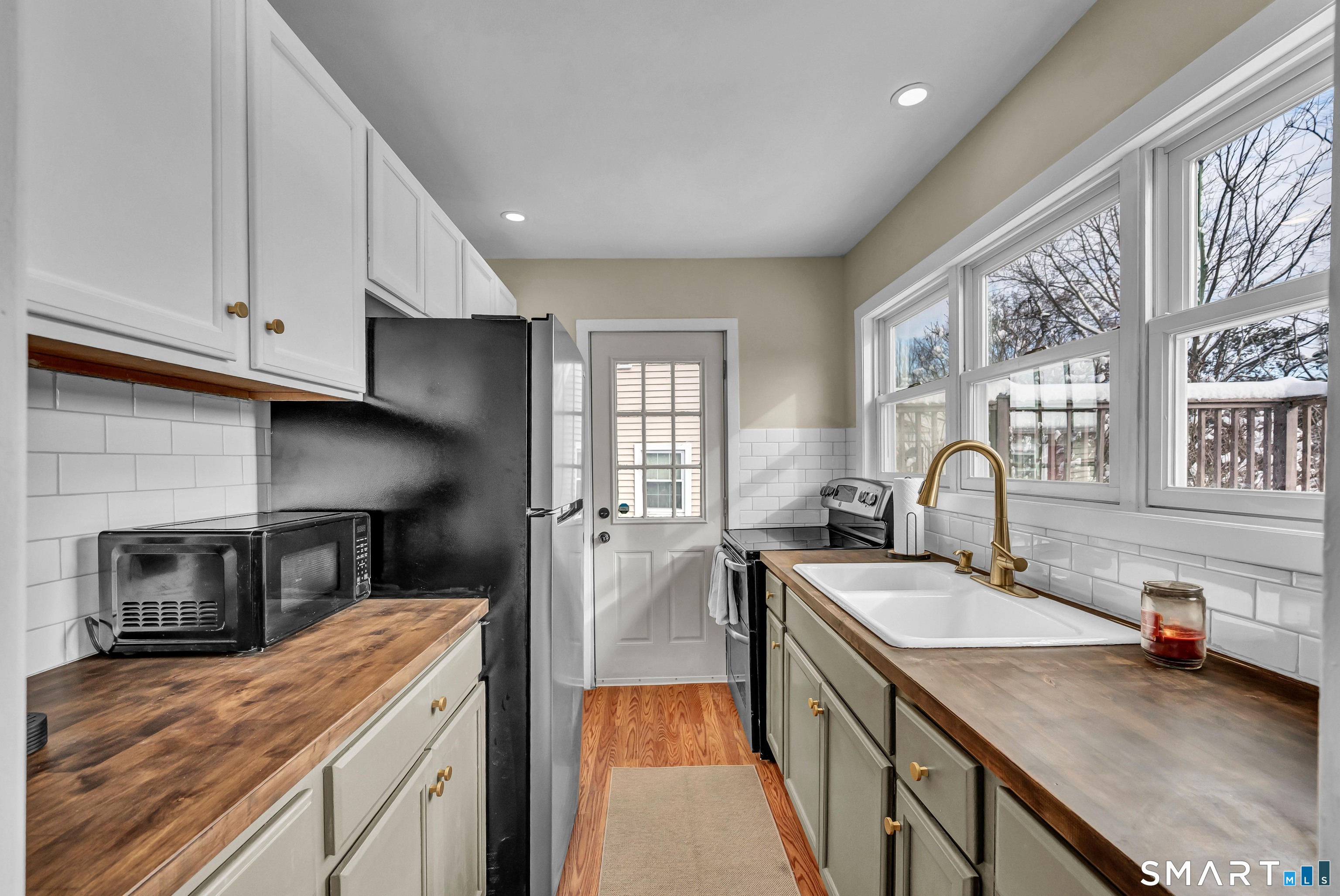 9 North Beach Drive New Fairfield CT 06812