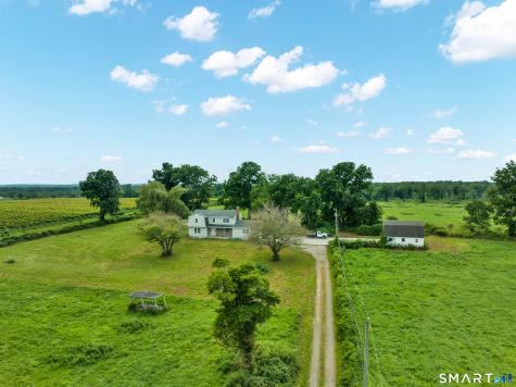 91-A Wintechog Hill Road North Stonington CT 06359