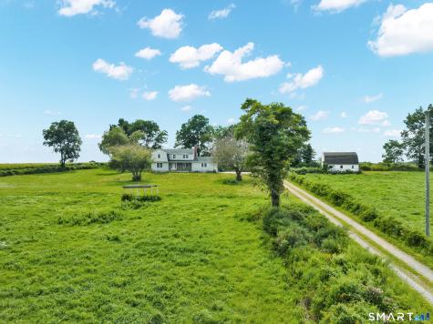 91-A Wintechog Hill Road North Stonington CT 06359