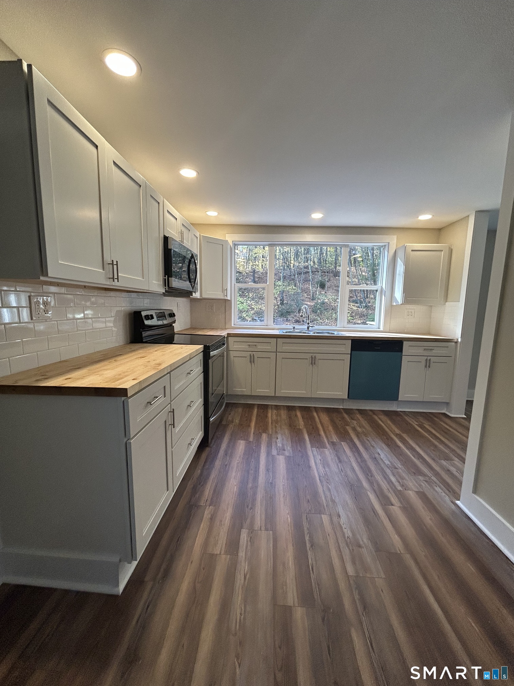 606 Route 163 Montville CT 06353