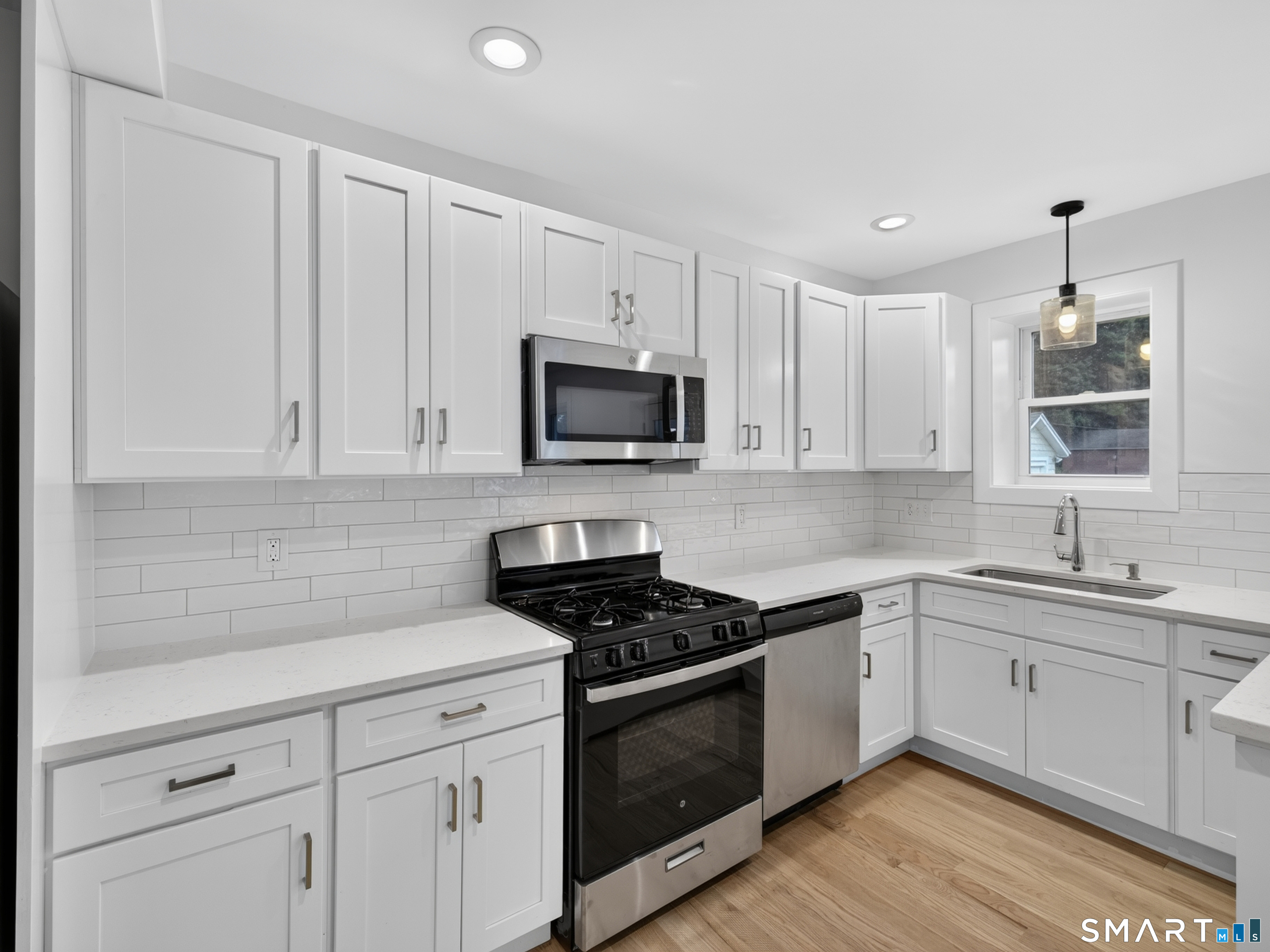21 Edward Avenue Norwich CT 06360
