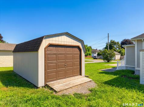 21 Edward Avenue Norwich CT 06360