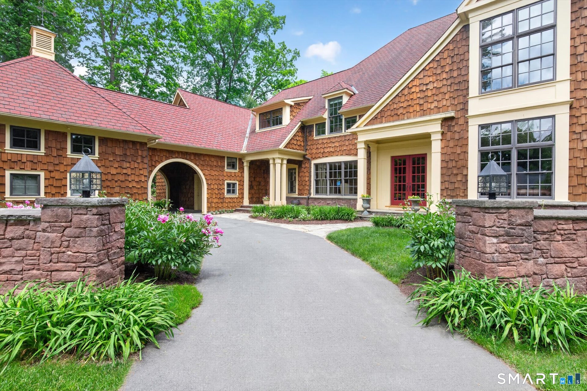 13 School House Lane Simsbury CT 06070