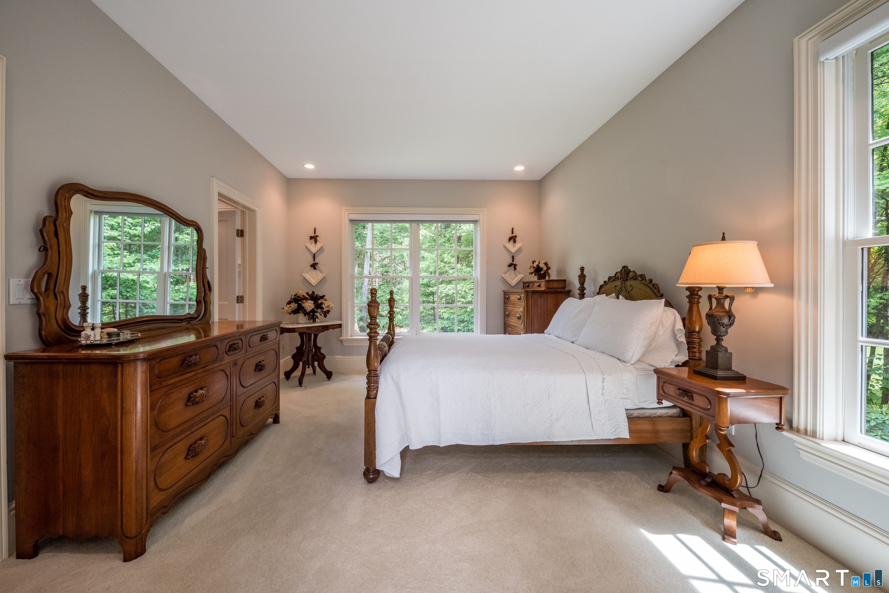 13 School House Lane Simsbury CT 06070