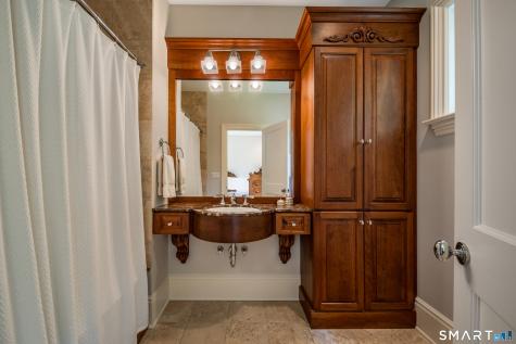 13 School House Lane Simsbury CT 06070