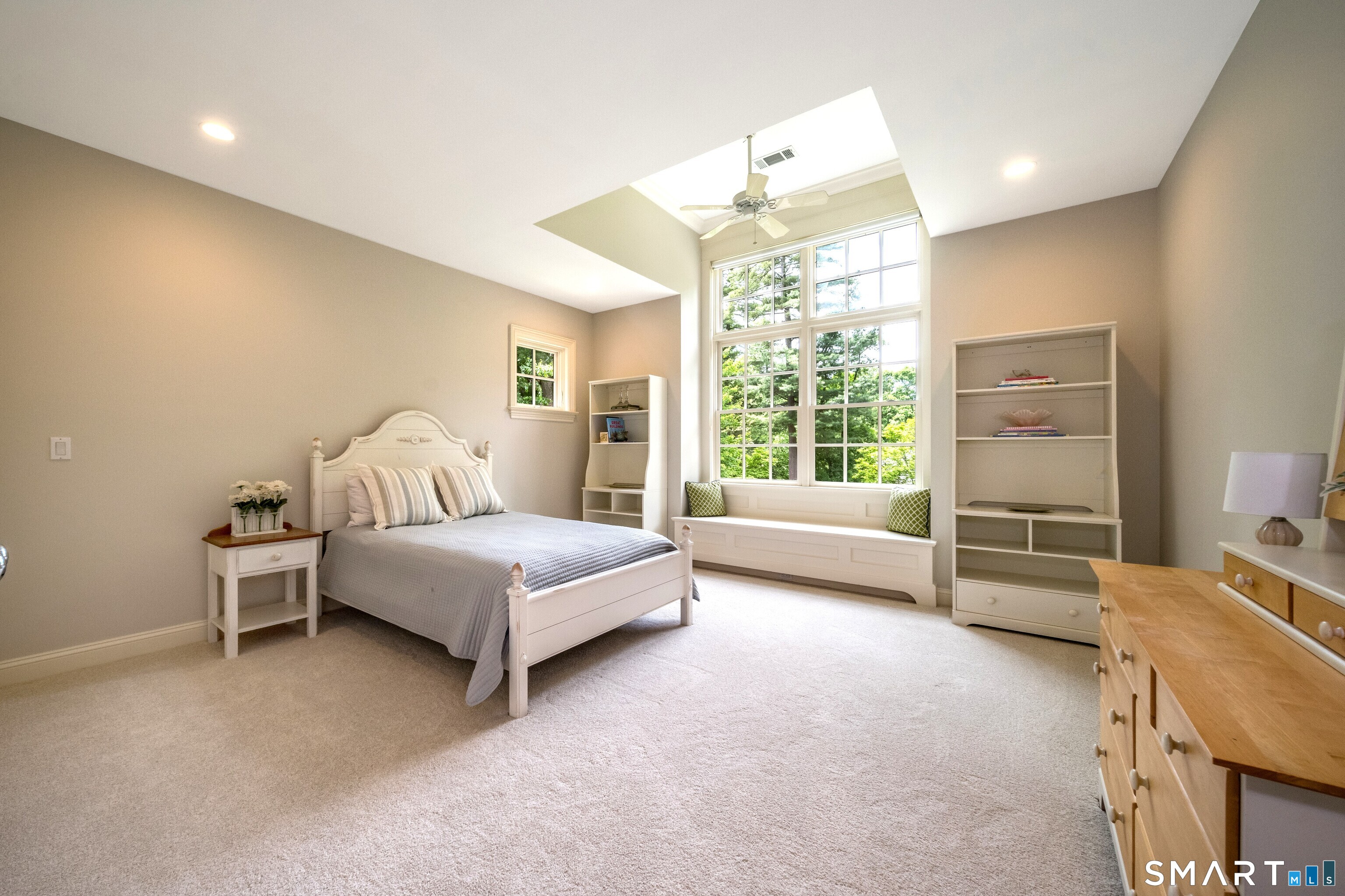 13 School House Lane Simsbury CT 06070