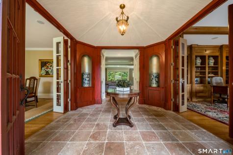 13 School House Lane Simsbury CT 06070