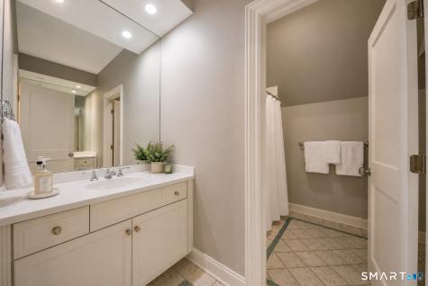 13 School House Lane Simsbury CT 06070