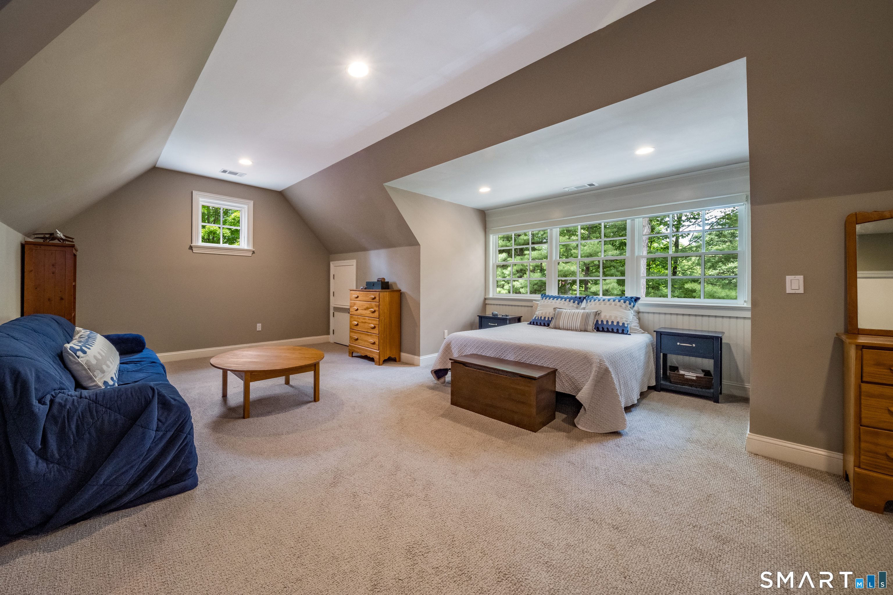 13 School House Lane Simsbury CT 06070