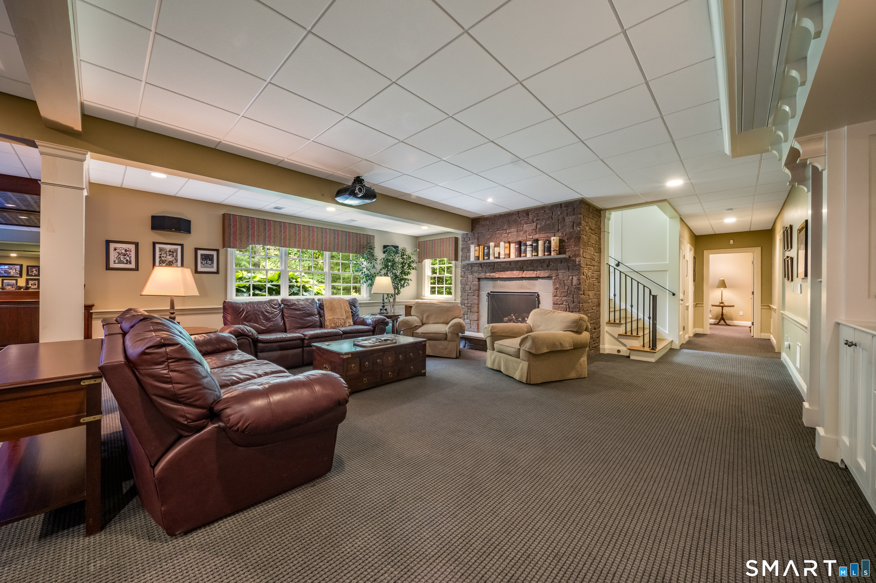 13 School House Lane Simsbury CT 06070