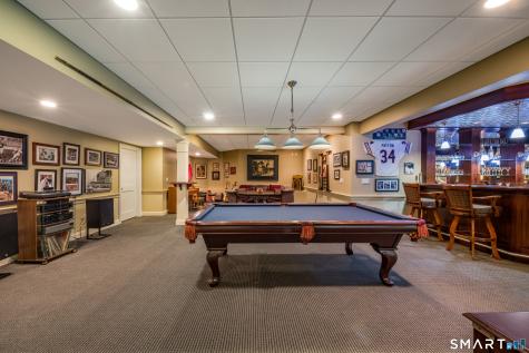 13 School House Lane Simsbury CT 06070
