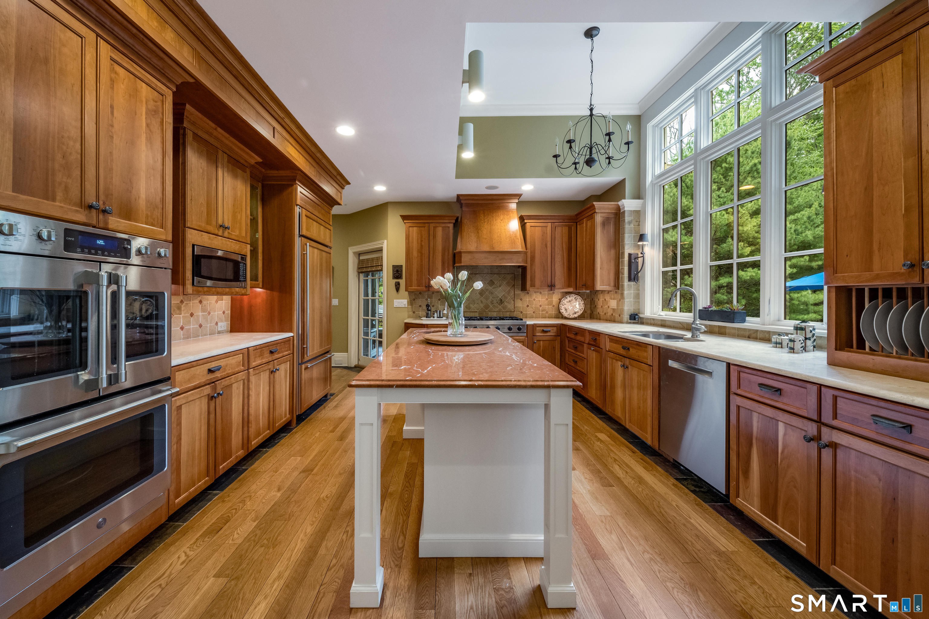 13 School House Lane Simsbury CT 06070