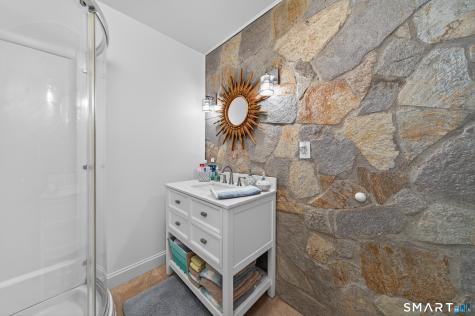 53 Old Town Highway East Haven CT 06512