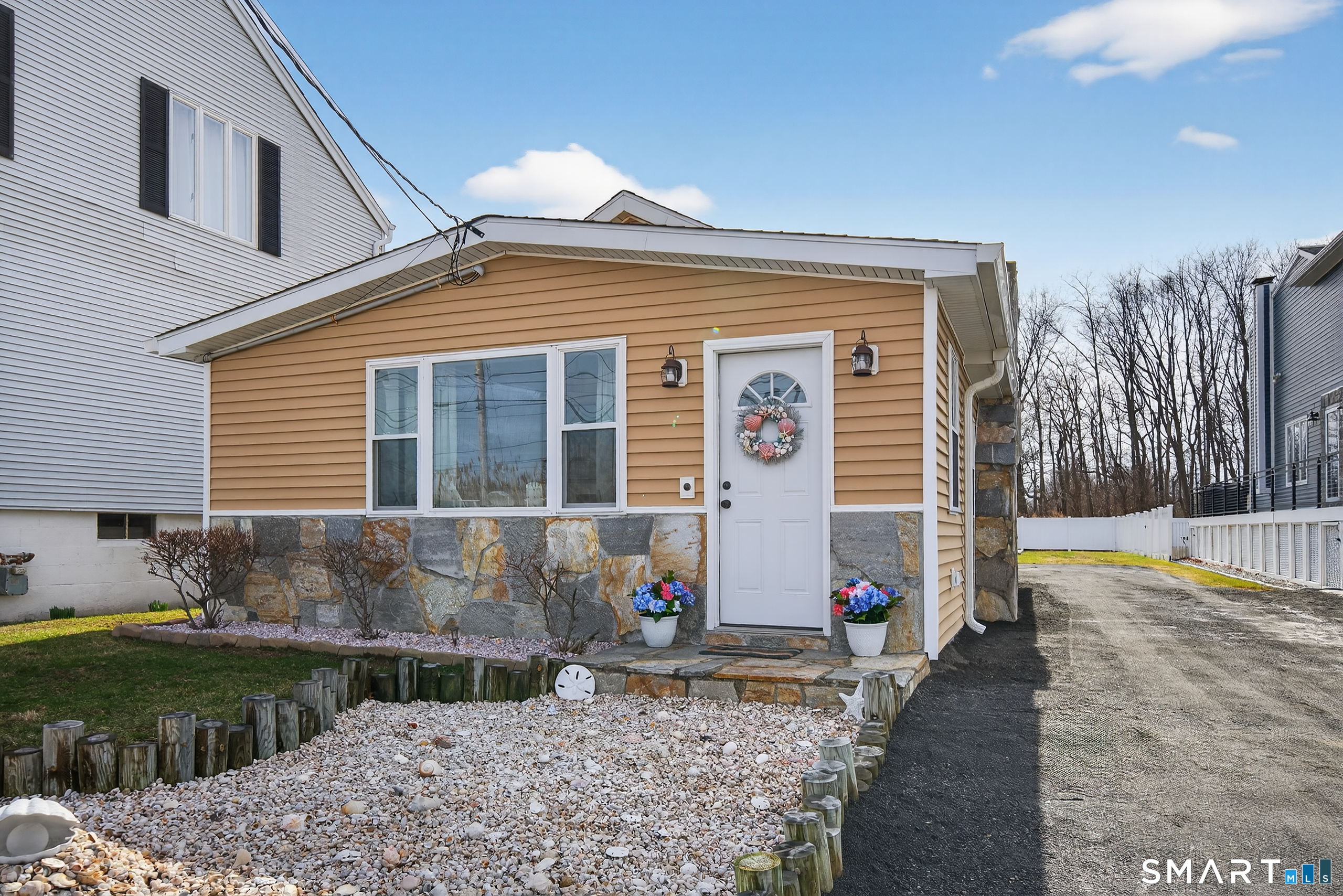 53 Old Town Highway East Haven CT 06512