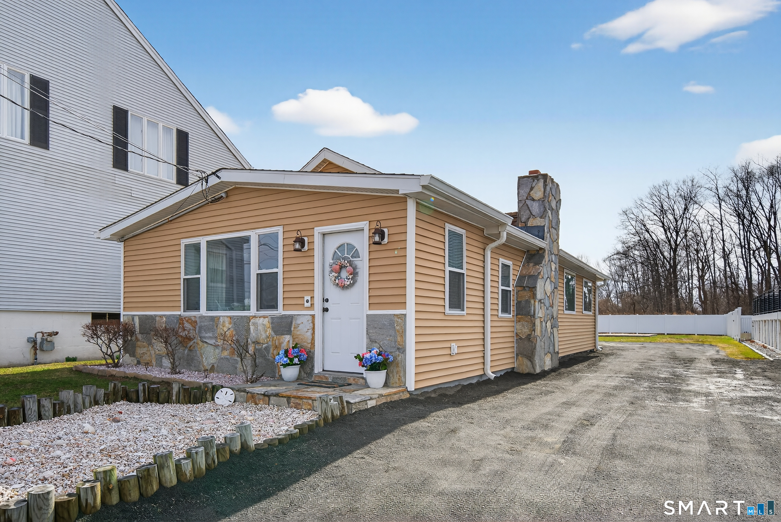 53 Old Town Highway East Haven CT 06512