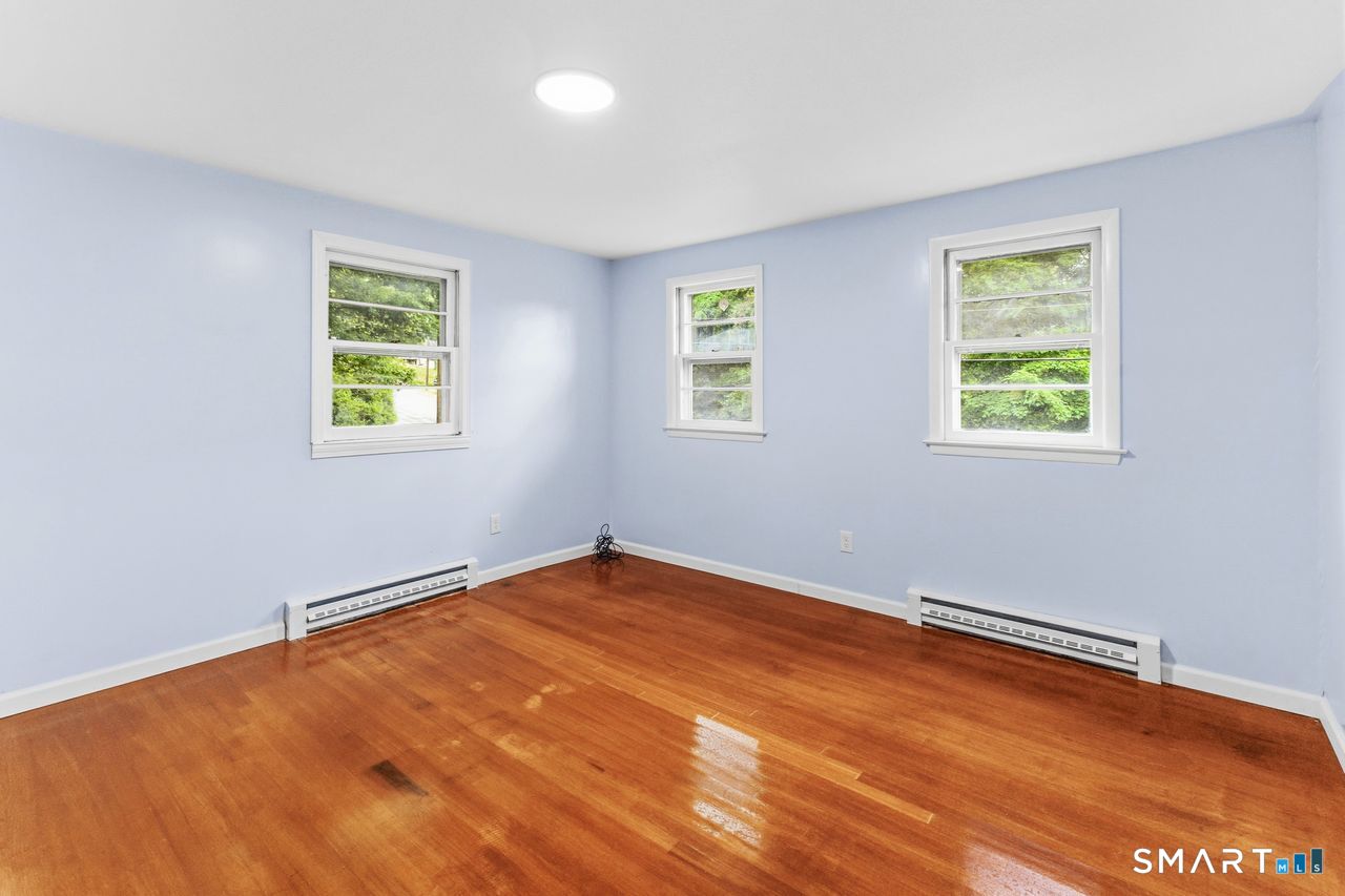 17 Rhoda Lane Bristol CT 06010