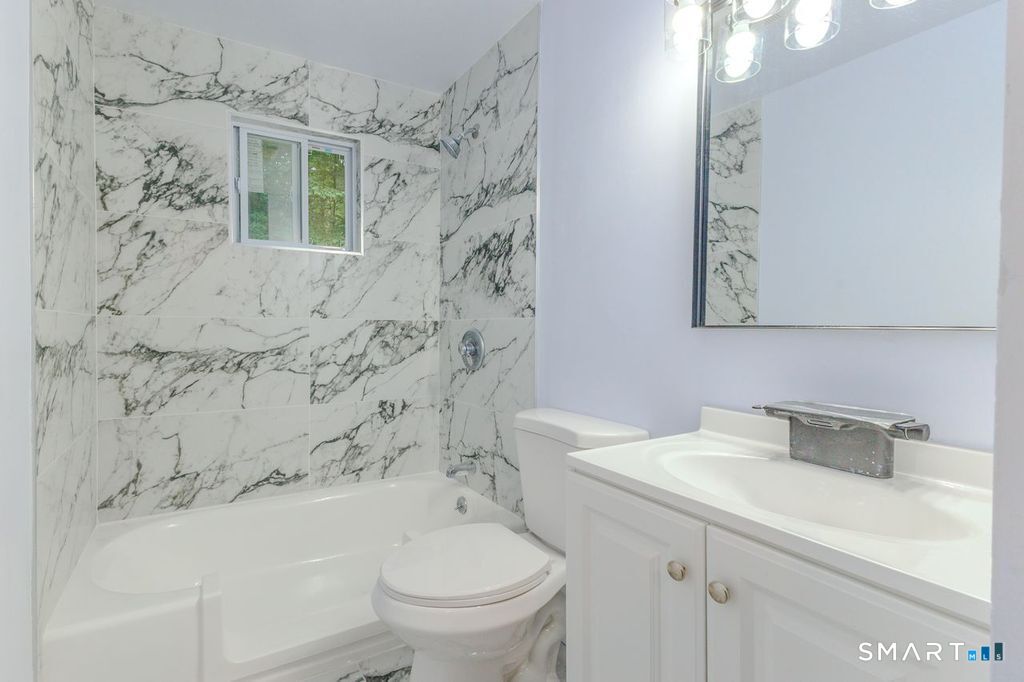 17 Rhoda Lane Bristol CT 06010