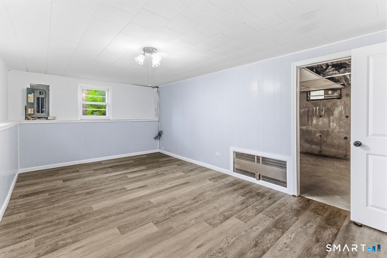 17 Rhoda Lane Bristol CT 06010