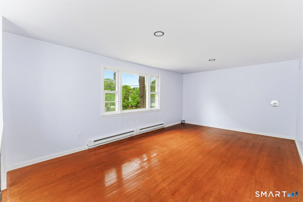 17 Rhoda Lane Bristol CT 06010