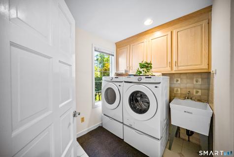 3233 North Street Fairfield CT 06824