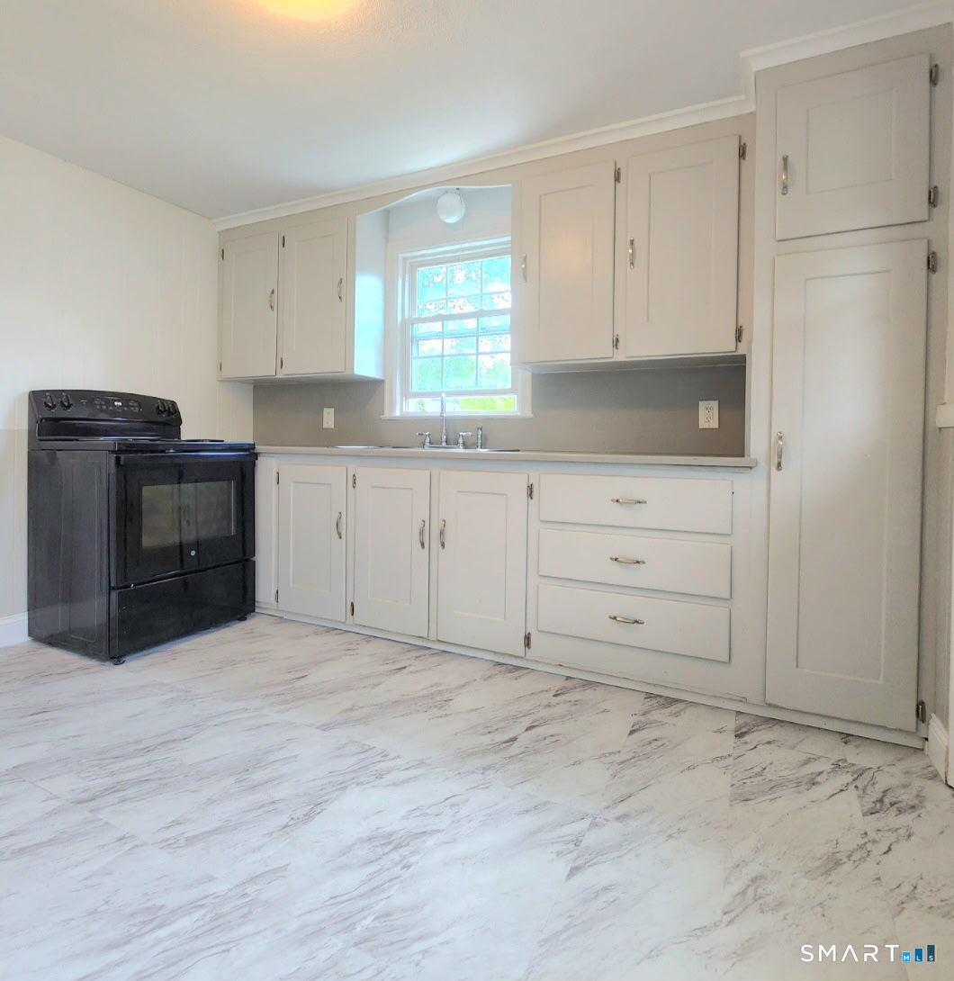 111 Woodland Street Manchester CT 06042