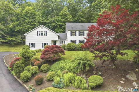 11 Hunt Lane Weston CT 06883