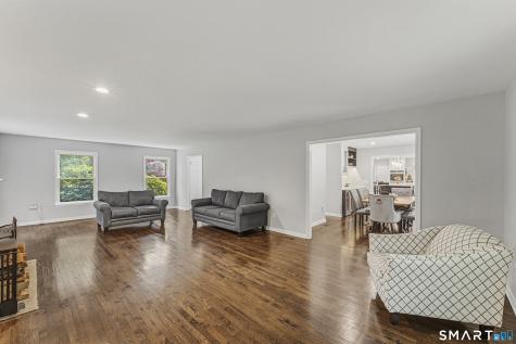 11 Hunt Lane Weston CT 06883
