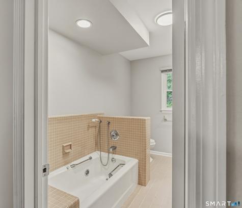 11 Hunt Lane Weston CT 06883