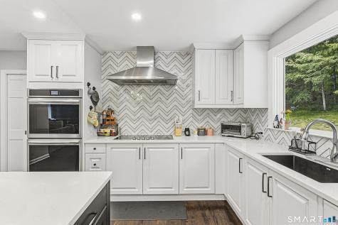 11 Hunt Lane Weston CT 06883