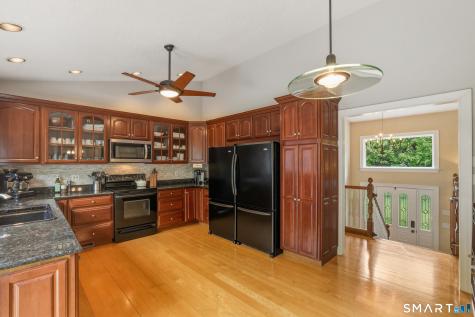132 Lake Street Manchester CT 06042